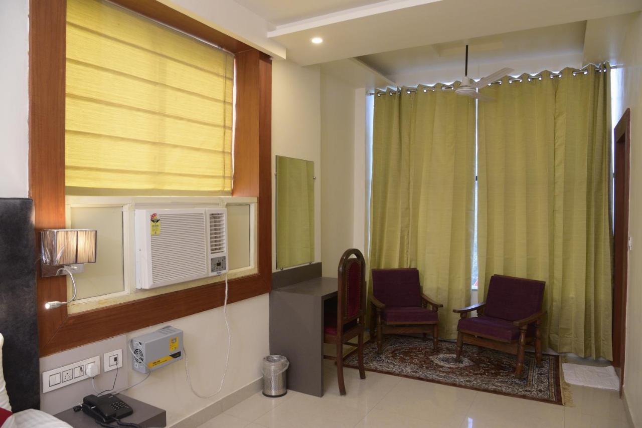 Hotel Le Cypress Bareilly Εξωτερικό φωτογραφία