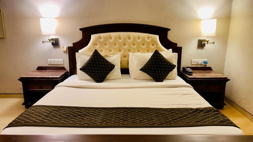 Hotel Le Cypress Bareilly Εξωτερικό φωτογραφία