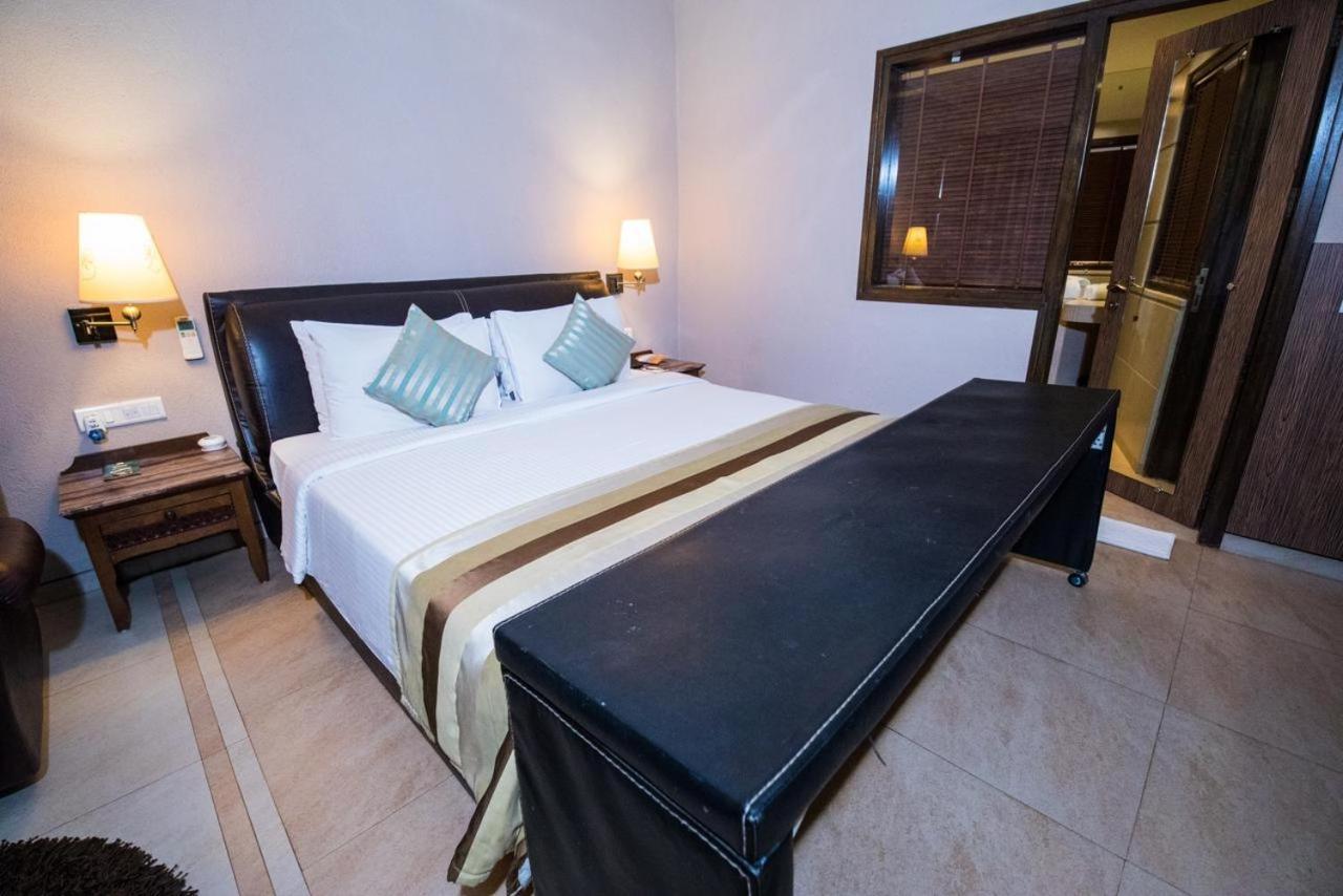 Hotel Le Cypress Bareilly Εξωτερικό φωτογραφία